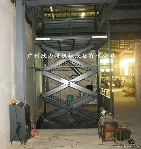 首页 郑州市金水区瓯力特机械设备经营部 产品展厅 升降货梯